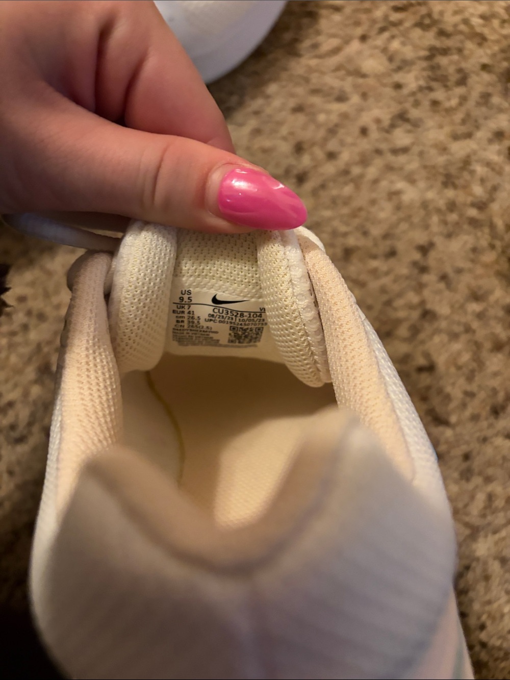 Women’s Nike shoes - Picture 5 of 5